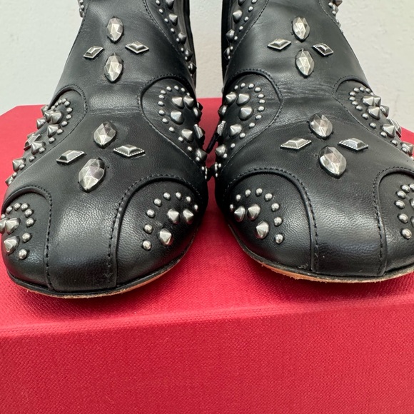 Valentino Garavani Studded Crystal Ankle Boots. Size 7.5. Excellent condition. - Picture 4 of 9